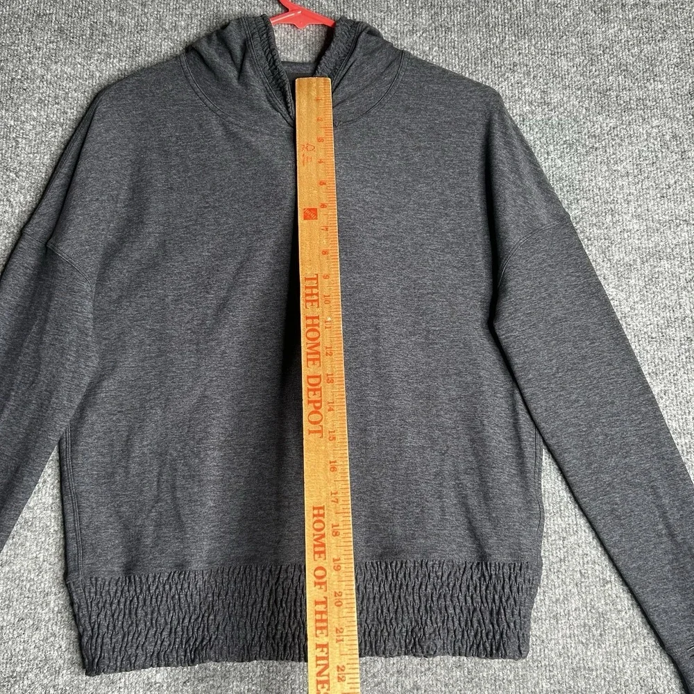 Lululemon Lead The‎ Pack Hoodie Womens Size 4 Gray Athletic Outerwear